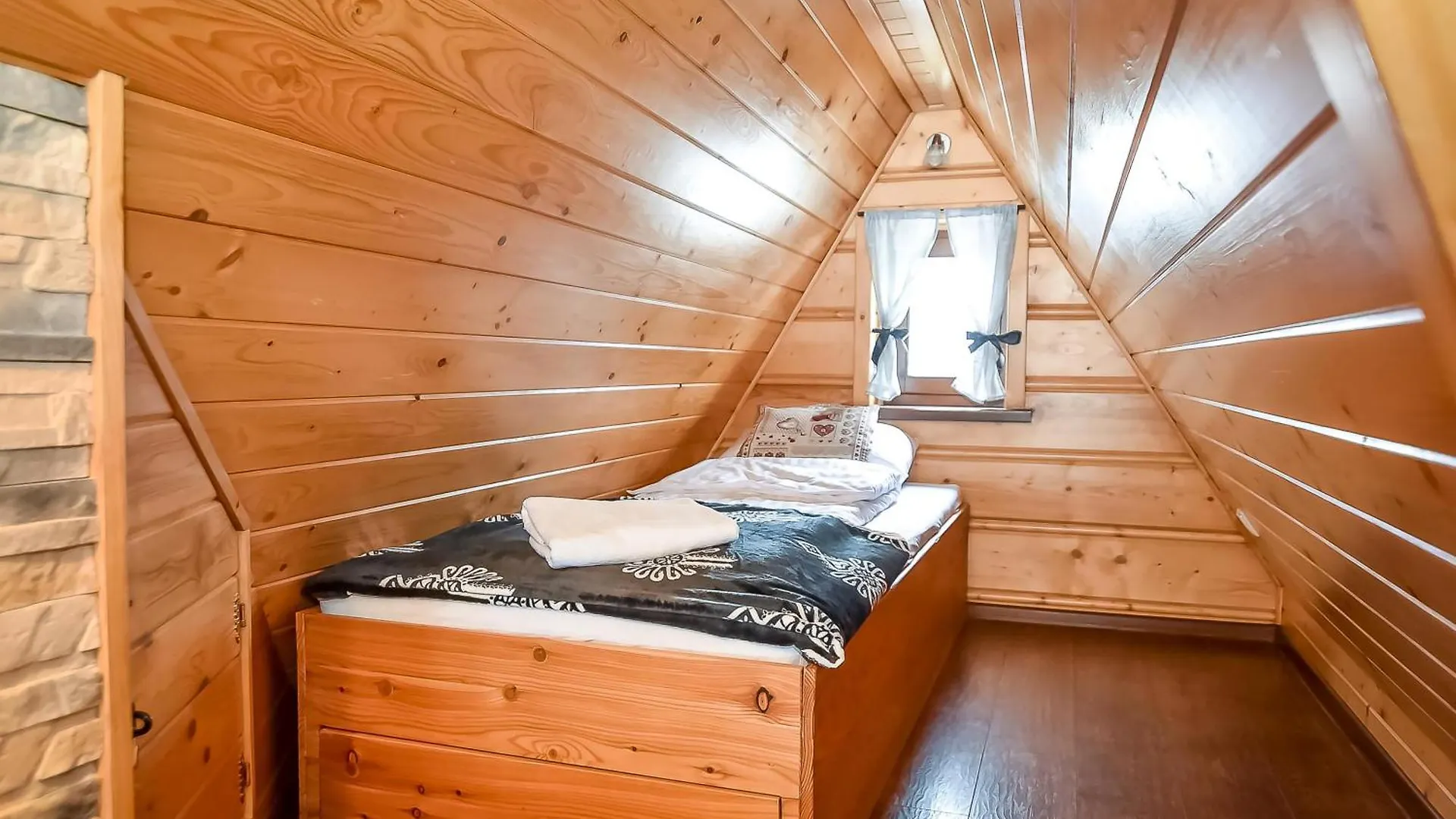 アパート Apart4Sleepers Dwupoziomowy Apartament Wichrowe Wzgorze ザコパネ ポーランド