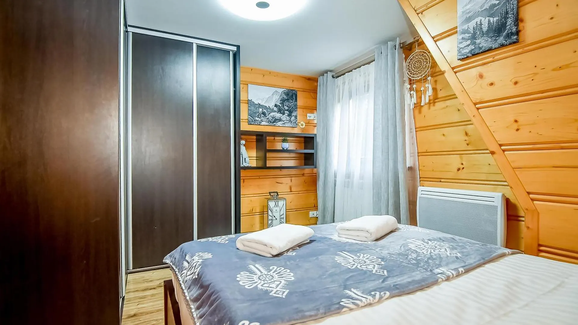 Apart4Sleepers Dwupoziomowy Apartament Wichrowe Wzgorze ザコパネ